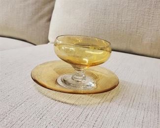 Delicate Gold Glass Sherbet and Plate Set, 22 Pieces