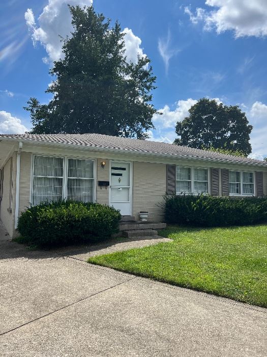 Blue Moon Estate Sale in Lexington near Beaumont... starts on 10/1/2022