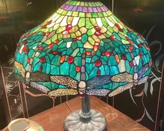 Vintage Tiffany style Hanginghead Dragonfly table lamp
