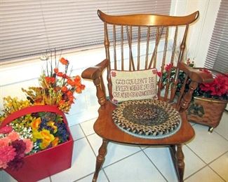 Nice rocker and accessories