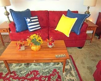 Sofa, matching tables & lamps, and accessories