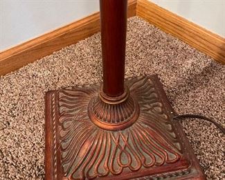 Closeup view of base of lamp