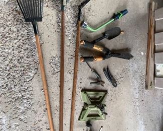 Rakes, Sprinklers Lawn Garden Tools