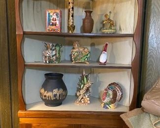 NICE OLDER CORNER CABINET