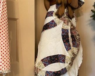  THIS LADY MADE GREAT QUILTS