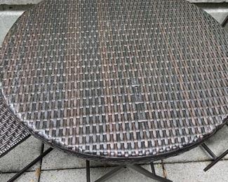 close up of the table top.