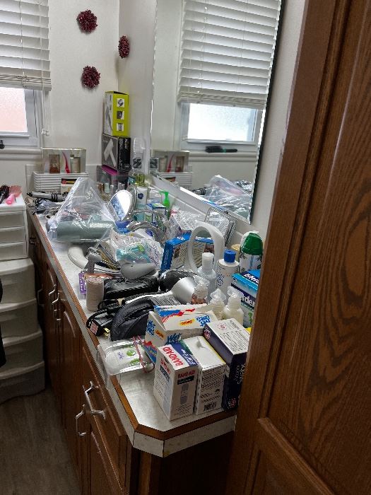 75 off Sunday Awesome Estate Sale in... starts on 9/16/2022