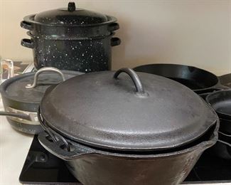 Cast iron Dutch oven