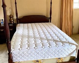 Four post queen bed