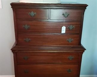 Chest of drawers