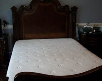 ***BIN***  5pcs ART Furniture QUEEN Cherry Bedroom Suite, bed shown