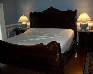 ***BIN***  5pcs. Saillans Furniture Cherry "Old World" KING Bedroom Suite, King bed with adjustable mattress platform shown.