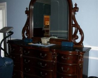 ***BIN*** Saillans Furniture Cherry "Old World" 12 Drawer Dresser with Mirror
