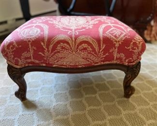 Wood Carved Toile Bench - $300 (23" W x 17" D x 13" H)