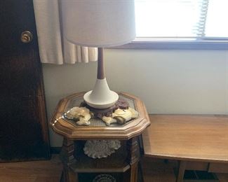 Vintage end tables, MCM mid century lamps