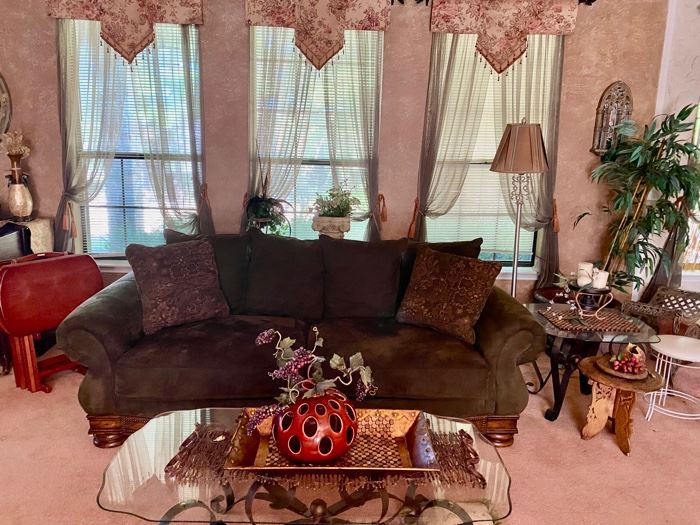 Estate Sale in Paris, TX starts on 9/17/2022