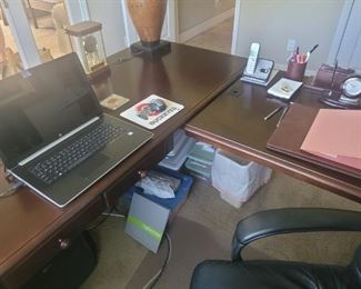 another picture of the desk