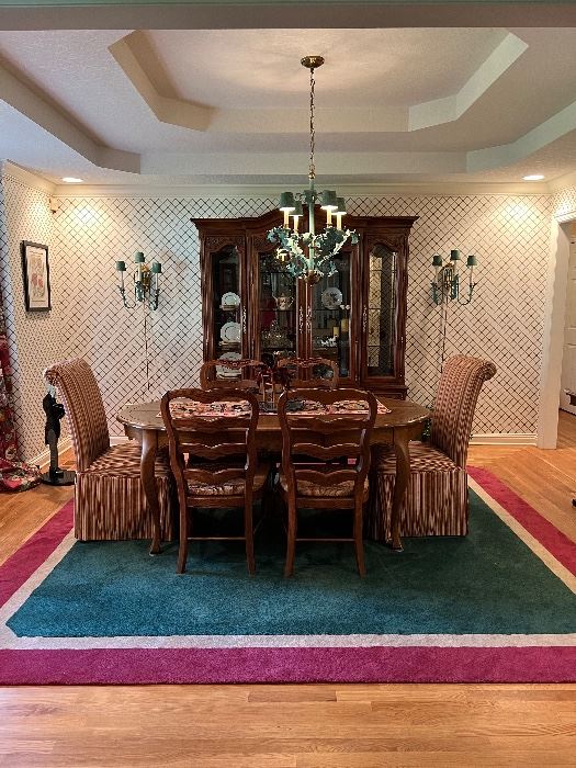 Estate Sale Stone Oak in Holland, OH starts on 9/15/2022
