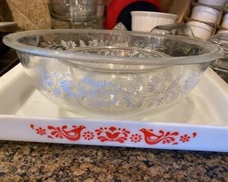 019M Vintage Pyrex