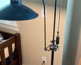 053m Adjustable Metal Floor Lamp