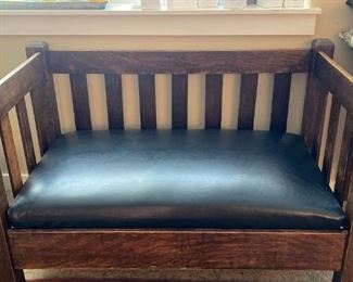 056m Oak And Leather Bench Seating