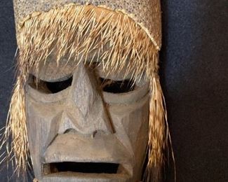 098m Carved Tribal Mask