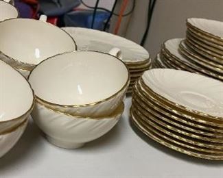 283 Lenox Laurent Serving Ware