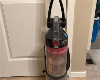 327 Hoover PAWS Series Vacuum Cleaner