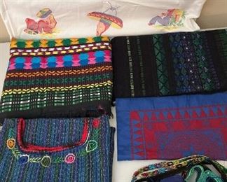 328 Ponchorugs Molina Indian Blanket