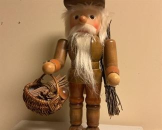 2002G Steinbach Nutcracker Mushroom Picker