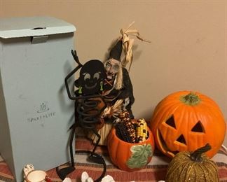 2007G Thanksgiving Halloween Easter Decor