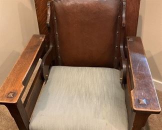 2061M Antique Oak Mission Style Convertible Table Chair