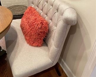 PIER 1 Tufted Bench / Seat