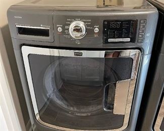 Maytag MAXIMA Washer and Dryer Set
