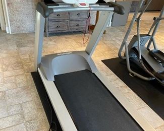 Precor USA 9.31 Treadmill