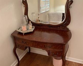 Antique Tiger Oak Vanity with Mirror