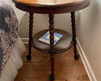 Antique Round Tiger Oak Side Table with Ball and Claw Feet