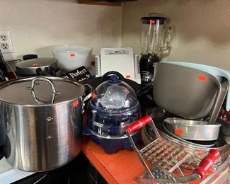 kitchenware, saucepans