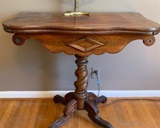 Game table with felt