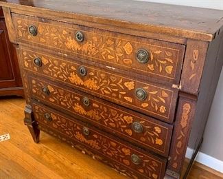 Inlay dresser