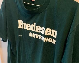 Bredesen tee shirt and buttons