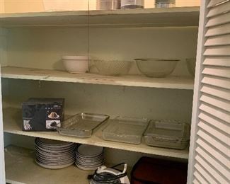 kitchen, clear Pyrex