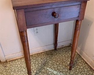 one drawer work table