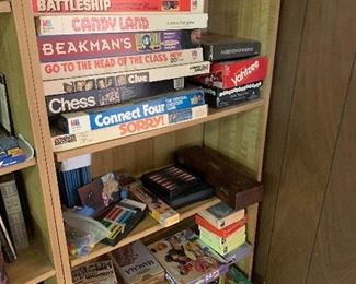 vintage puzzles and board games