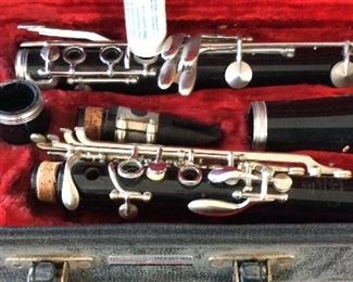 BAND CLARINET WITH THE CASE