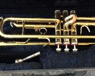 BAND TRUMPET WITH THE CASE