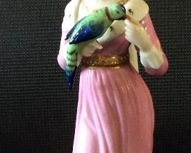RARE ANTIQUE DRESSEL & KISTER MIDIEVAL LADY WITH PARROT FIGURINE, CREATED 1900-1915,