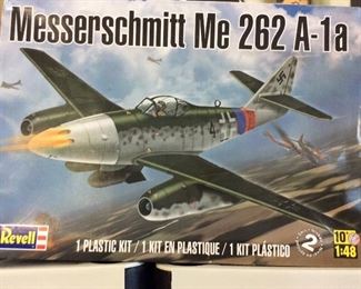 REVELL GERMAN MESSERSCHMITT ME262 A-1A FIGHTER JET MODEL KIT