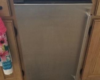 Undercabinet fridge