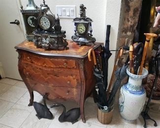 Italian bombe chest, vintage clocks
